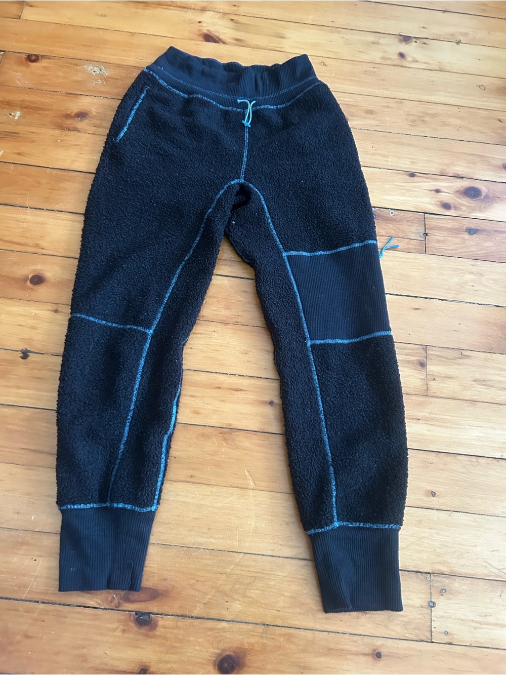 ☀️3/$25 Free people fuzzy factor pants XS black blue - Picture 2 of 7